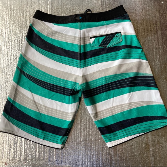 O'Neill Swim Trunks Adult 30 Green Black Striped Mens Bathing Suit Board Shorts - Picture 2 of 16